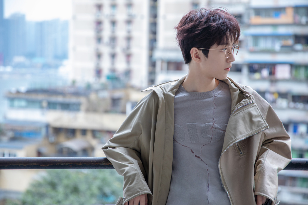  p>王俊凯,1999年9月21日出生于重庆市,中国内地流行乐男歌手,影视