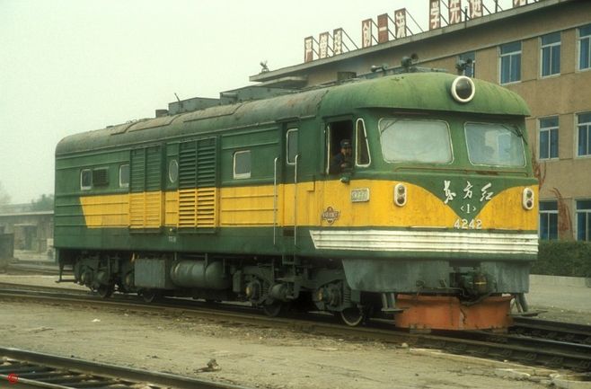  p> a href="#" data-lemmaid="3409449">东方红 /a>型内燃机车的型号