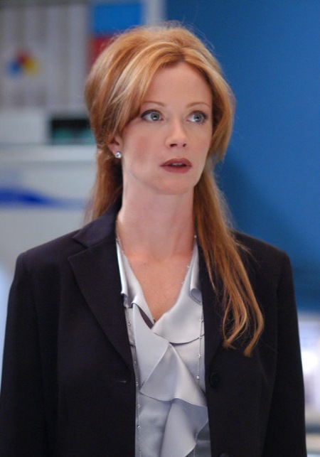 lauren holly