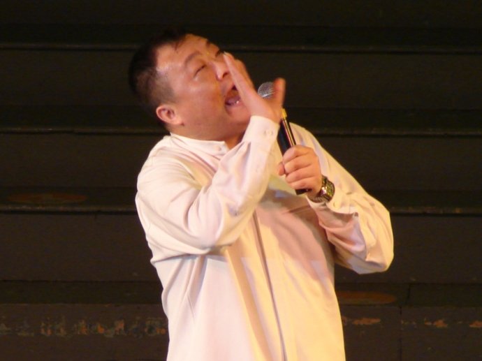  p data-id="gnwuknxiv7">湖南笑星碰碰胡,原名胡建林,中国影视演员.