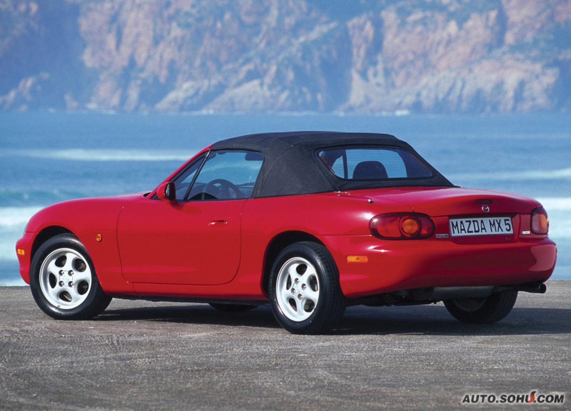 data-lemmaid="1122445">中国 /a>大陆的车型, mazda mx-5 rf在内饰