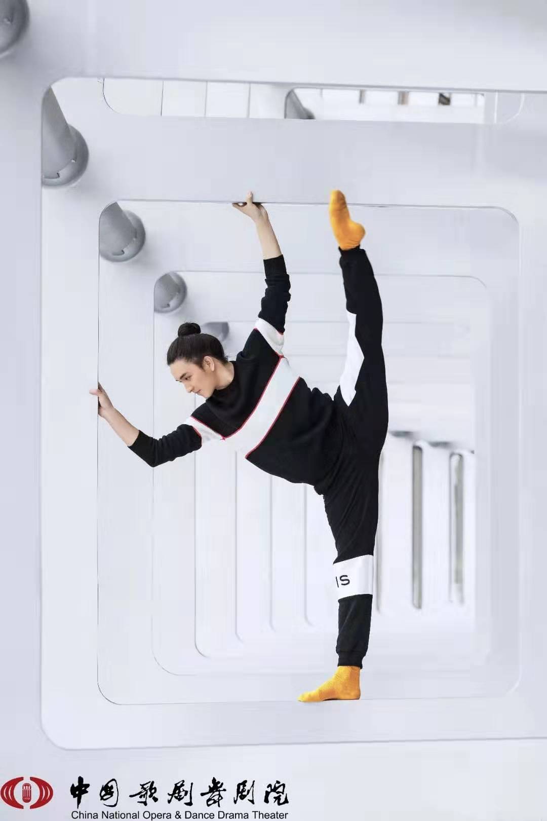 id="gnzogi1hf9">胡阳,1991年出生于湖北省武汉市,中国内地舞蹈演员