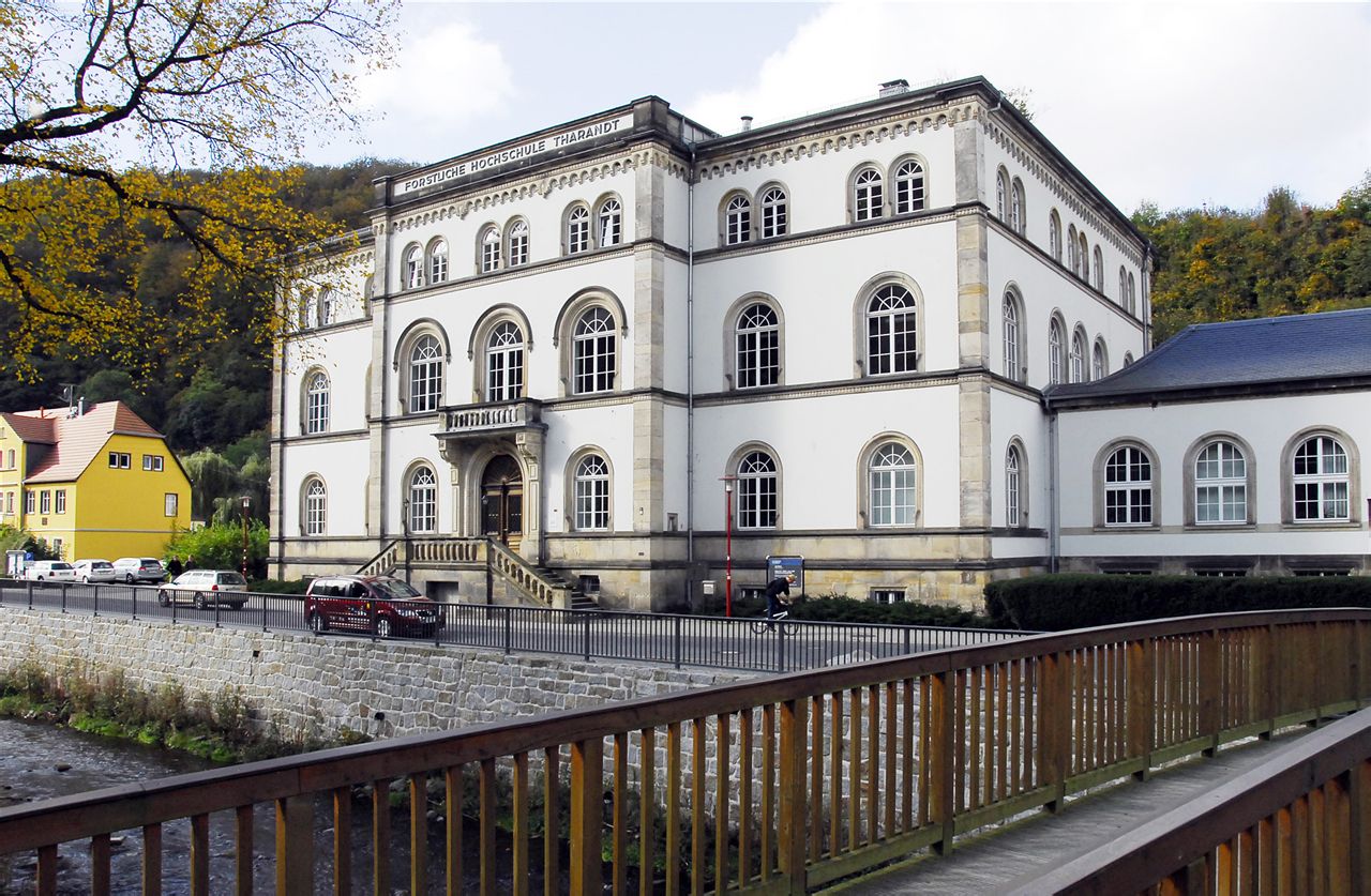  p>德累斯顿工业大学(technische universit  t dresden),始建于1828
