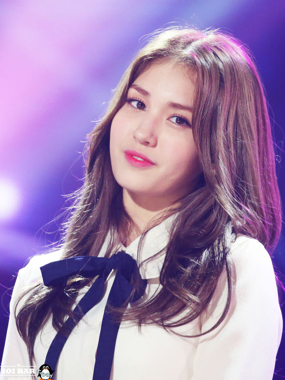 的女子演唱组合,由 a target="_blank" href="/item/林娜荣/19613155"