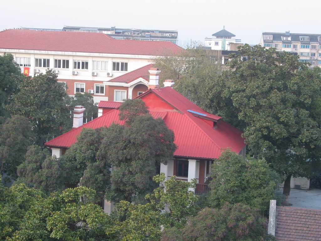  p>苏州市第五中学是一所在苏州市区学校中办学史最长的普通中等学校.