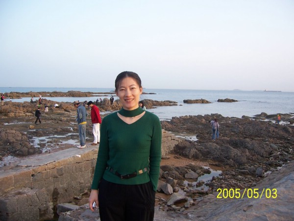 杨静