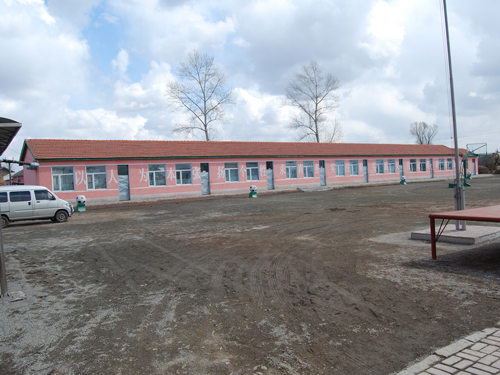 牛心顶镇中心小学