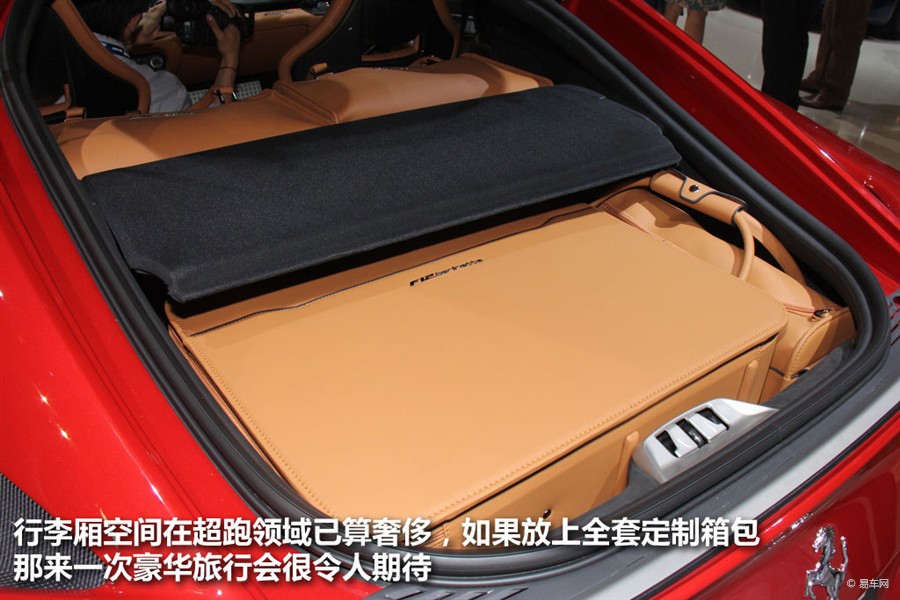 法拉利f12berlinetta