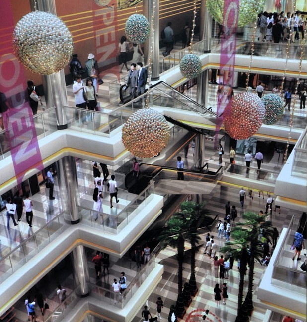  p data-id="go09012kwk">福建省建阳市金茂广场定位为"一站式购物