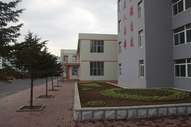 东港市第一中学