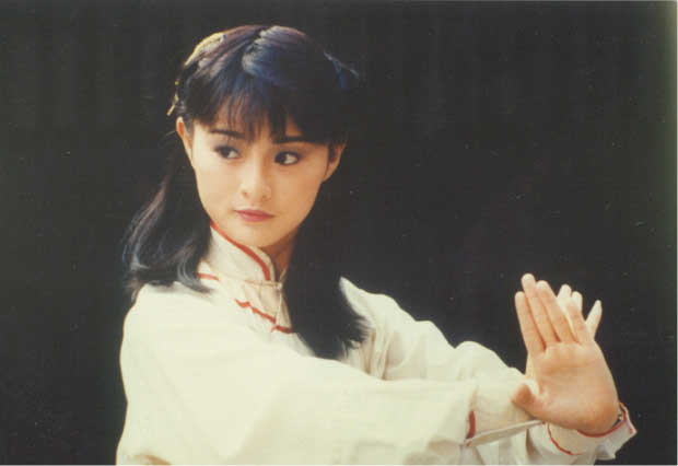  p>李赛凤,1965年2月14日生于 a target="_blank" href="/item/香港