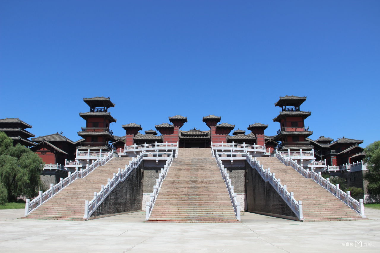  p>涿州影视城,位于河北省保定市涿州市码头镇,是以影视拍摄和制作