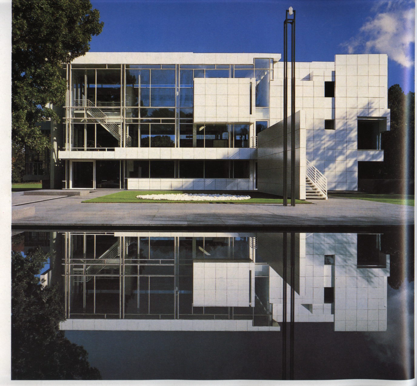  p>理查德·迈耶(richard meier),美国建筑师,现代建筑中 a href="#"