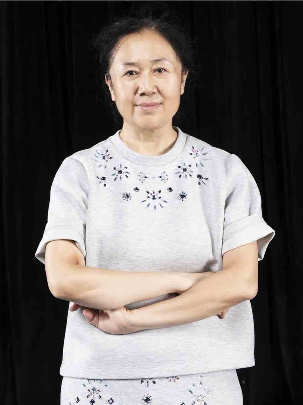  p data-id="sxibw8ffpyxw">魏丽萍,国家一级演员,曾荣获2001上海戏剧
