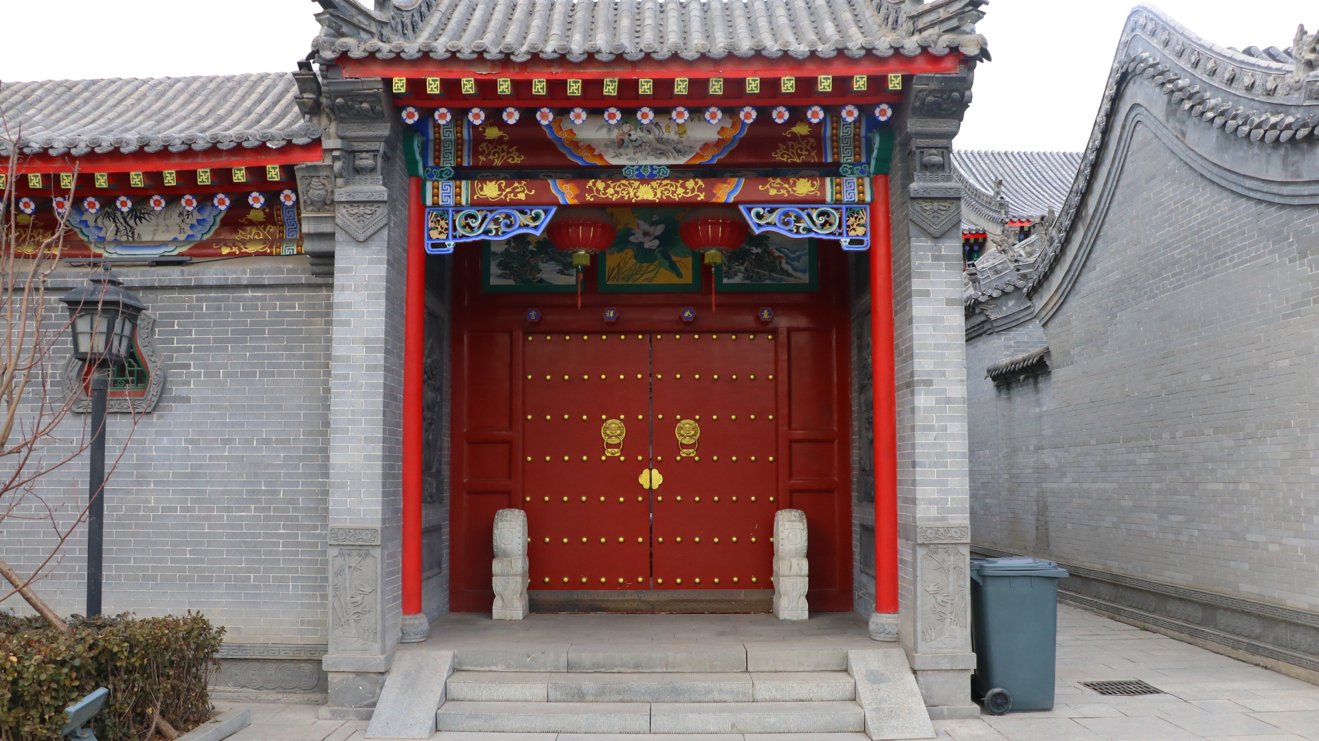 在等级上仅次于 a target="_blank" href="/item/王府大门/4438597"