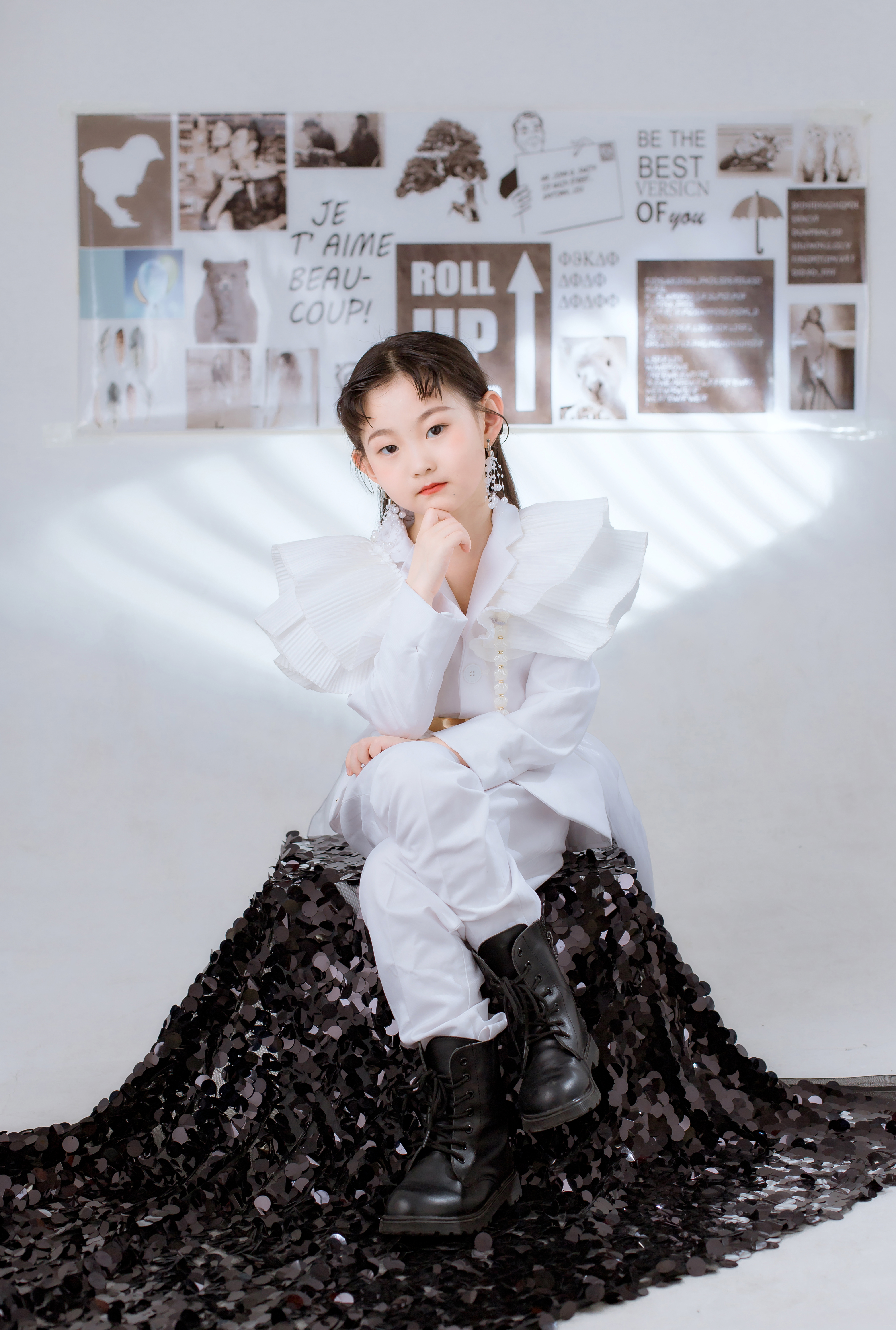 class="ref" data-ctrid="swrethbckqkn">崔鑫奕彤,中国内地女歌手