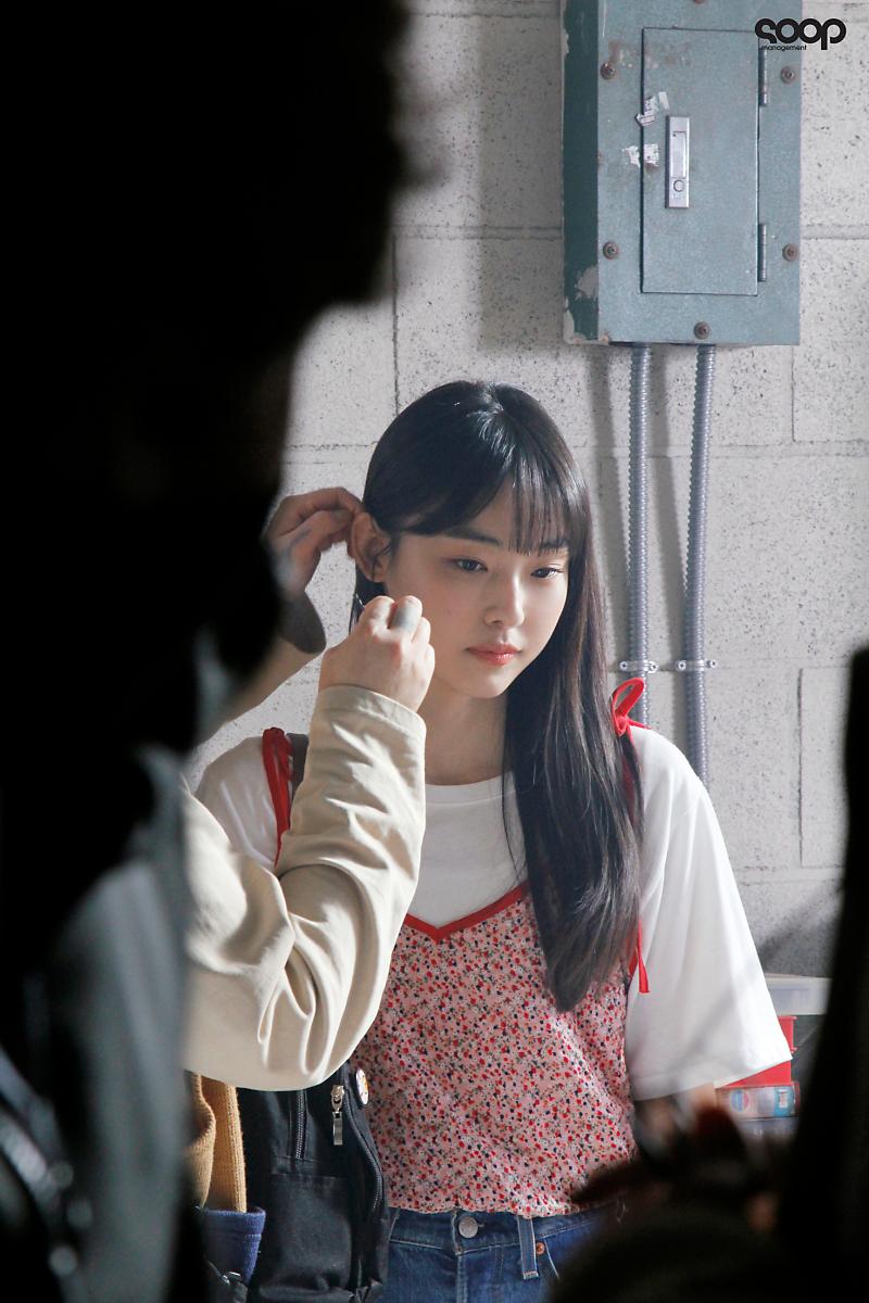  p data-id="gnwmbtnrl0">全素妮,1991年3月20日出生,韩国女演员.