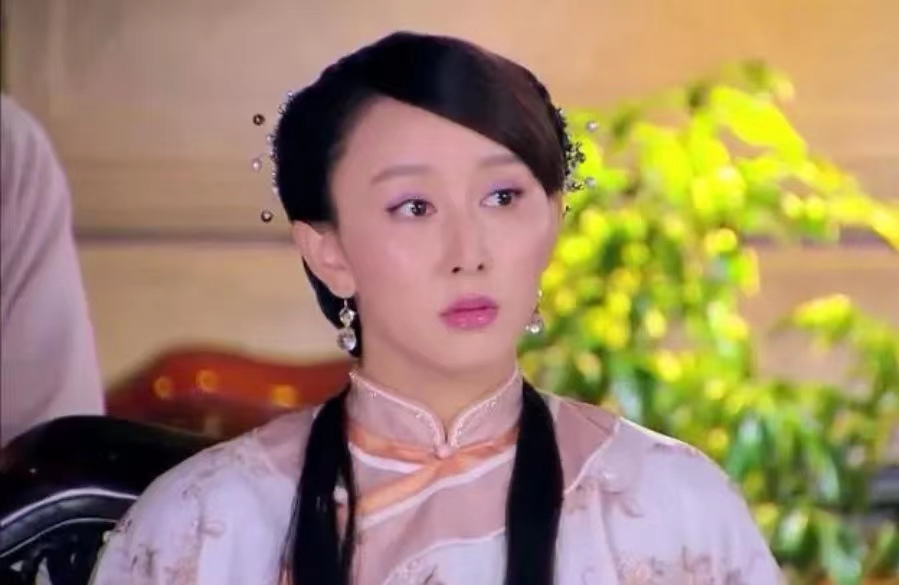 y">梓桃,电视剧《 a target="_blank" href="/item/笑红颜/8172047"