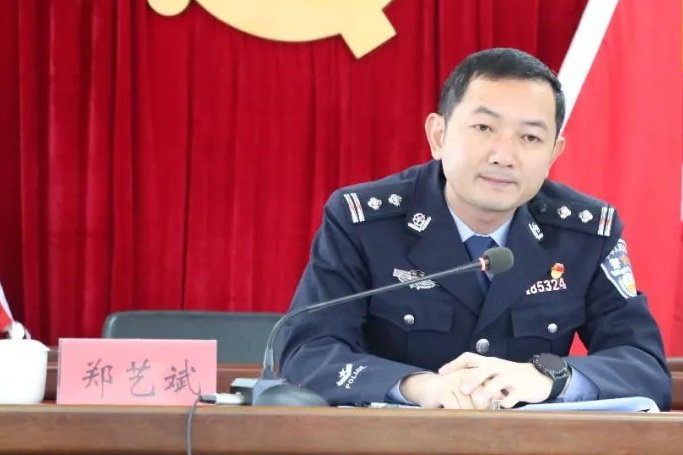  /p> p data-id="thctscimipzl">现任泉州市安溪县公安局副局长(保留