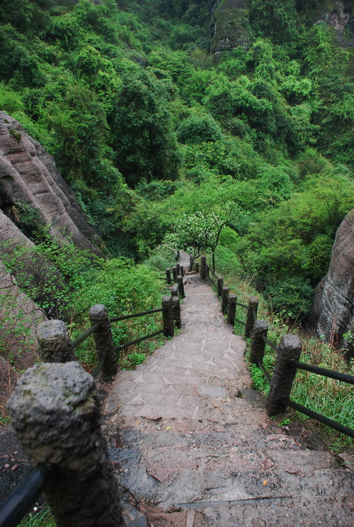  p>鲤鱼背是福建省 a target="_blank" href="/item/冠豸山/862313"