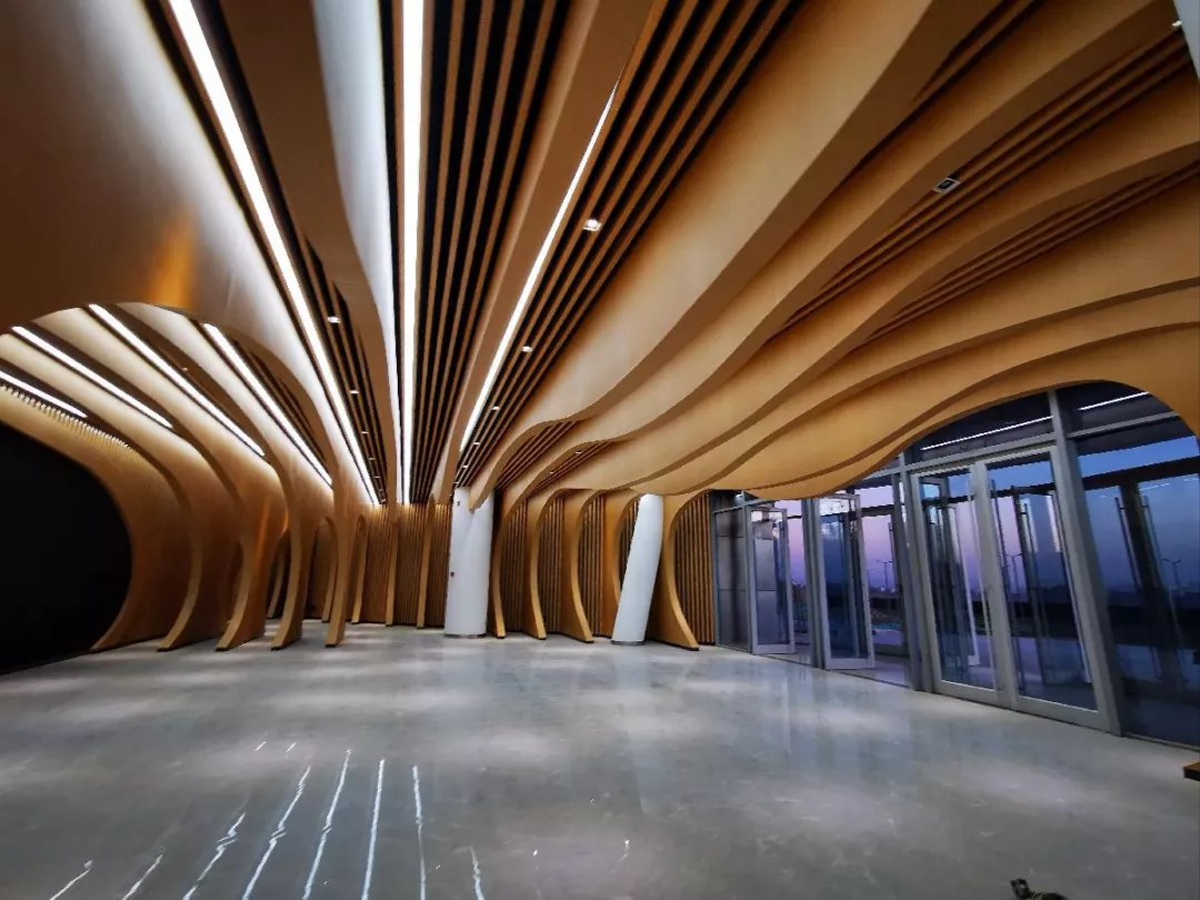 是一座传承阳泉历史文化,彰显阳泉山城特色,展示现代建筑风格,集高