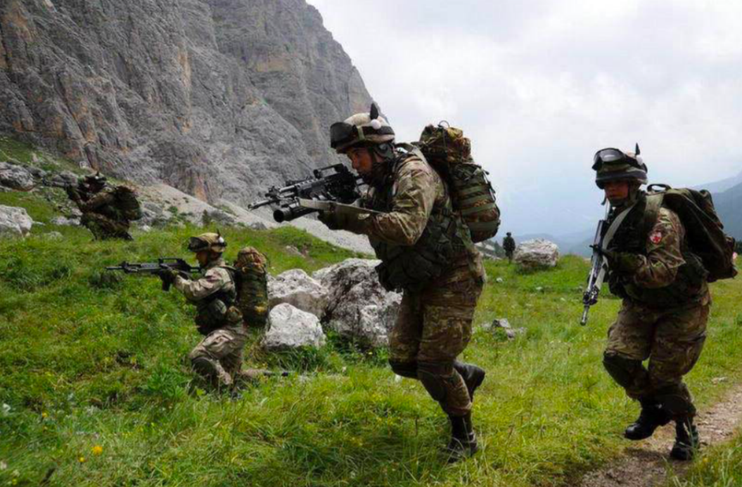步兵单兵作战会带多少子弹？子弹并非越多越好，150颗一般就够用_百科TA说