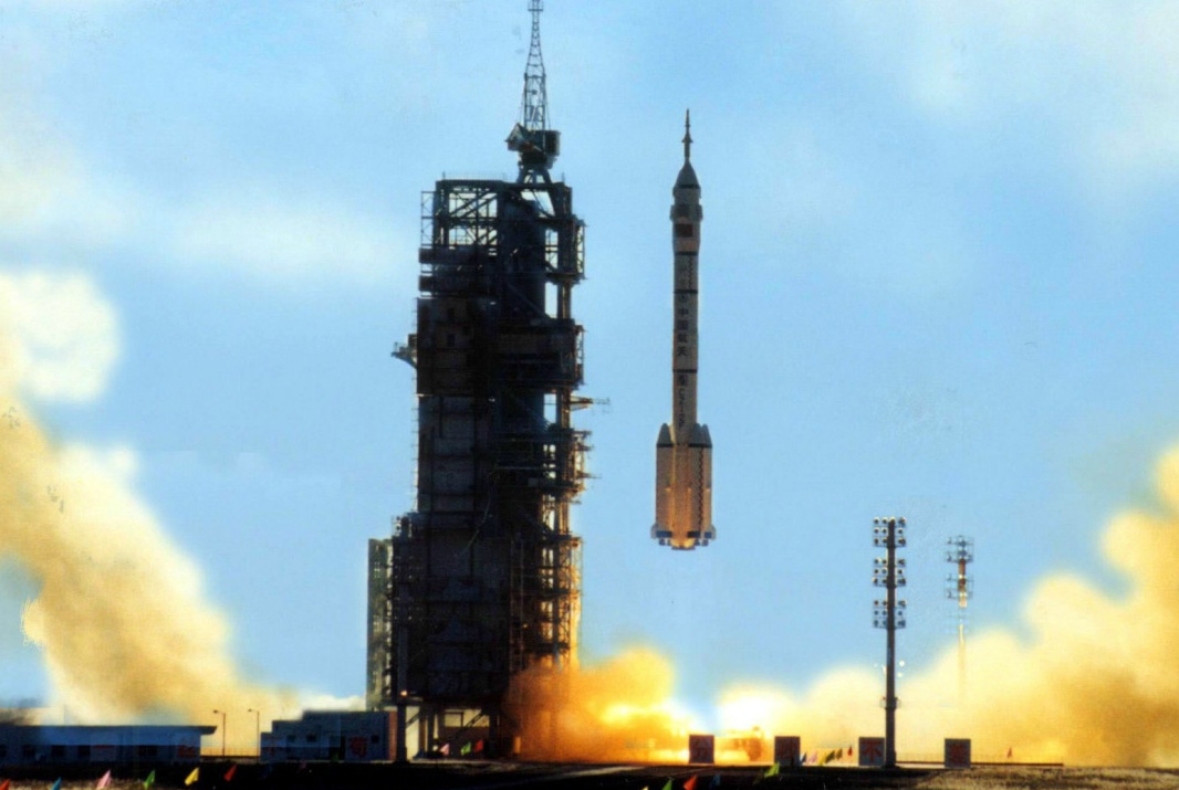  p>神舟五号,简称"神五",是 a target="_blank" href="/item/中国载人