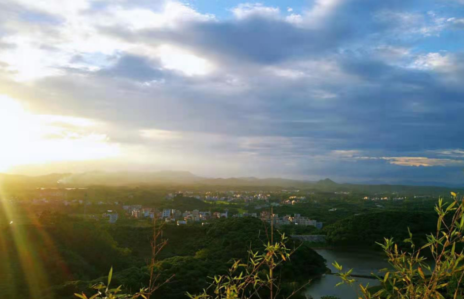 ">沙田镇,隶属于广东省 a target="_blank" href="/item/茂名/907062"