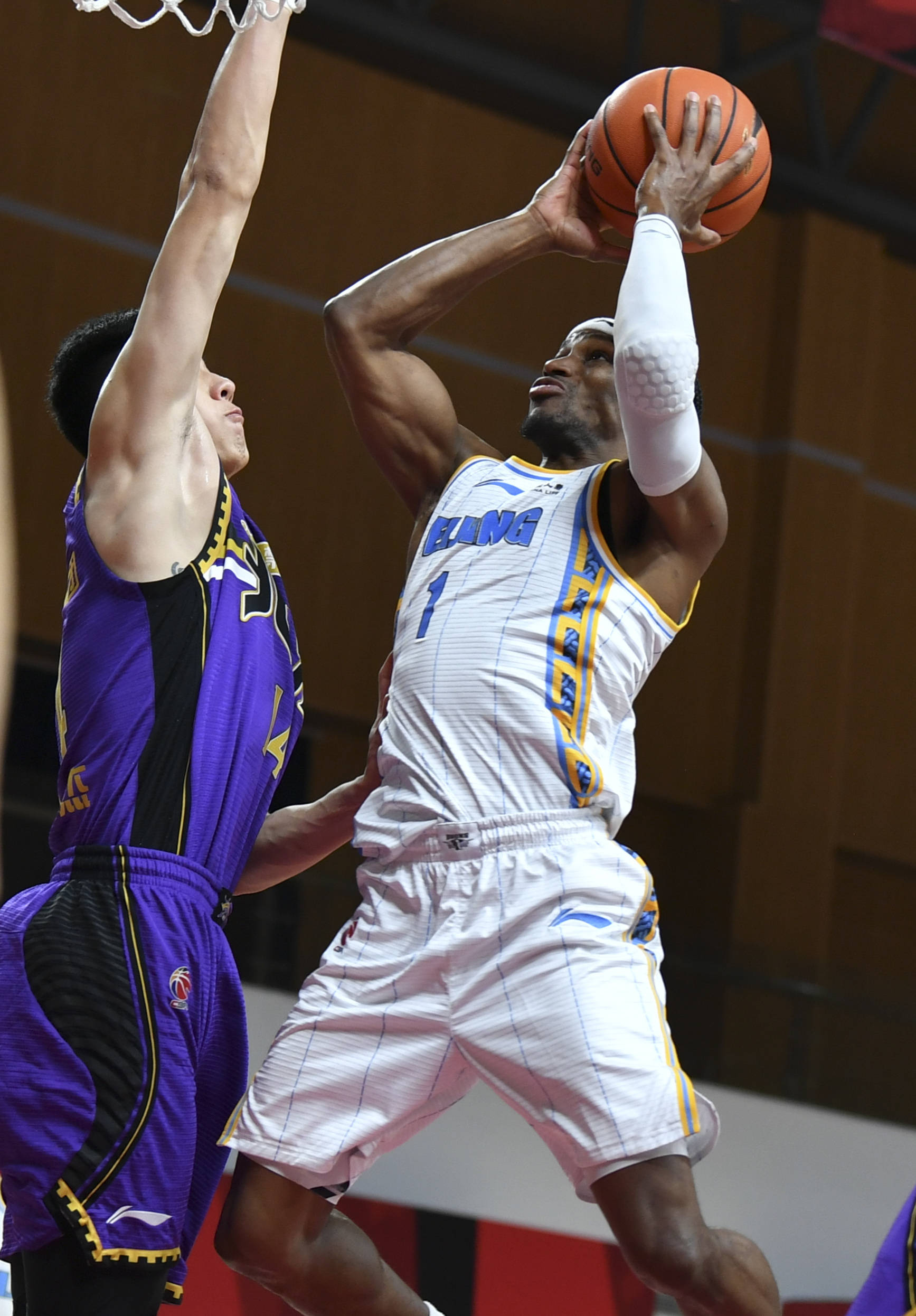 乔纳森·吉布森