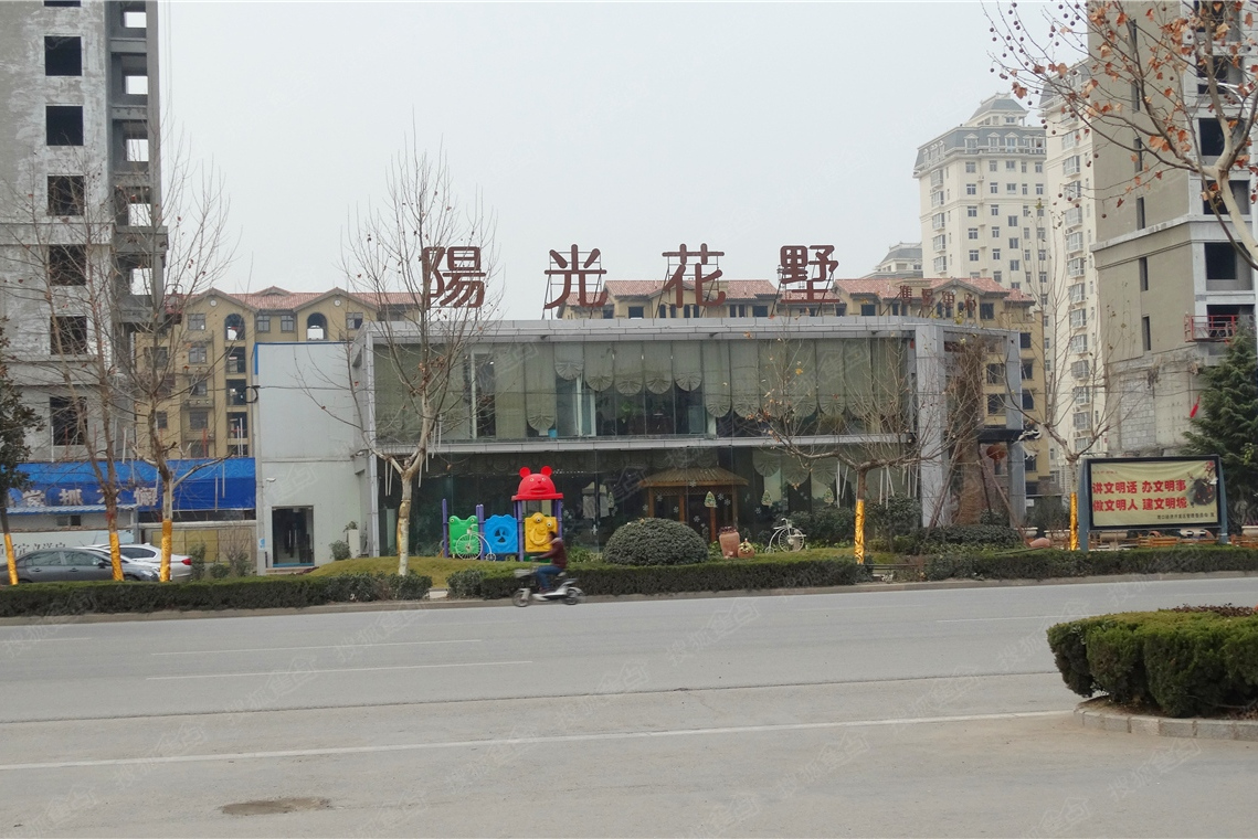  p data-id="go0mkql1mf">许昌阳光花墅住宅小区位于许昌市东城区前进