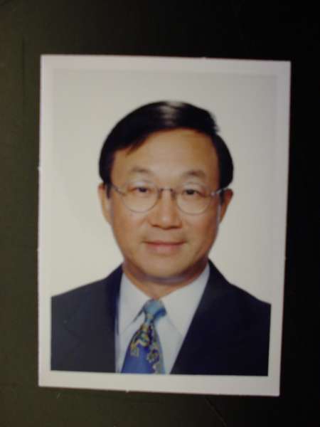 许冠文