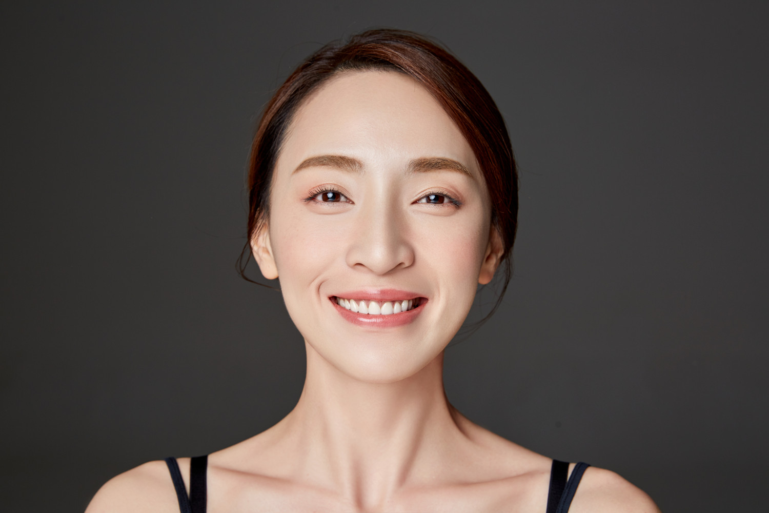 data-id="gnww6eglr9">黄小戈,12月2日出生于重庆市,中国内地女演员