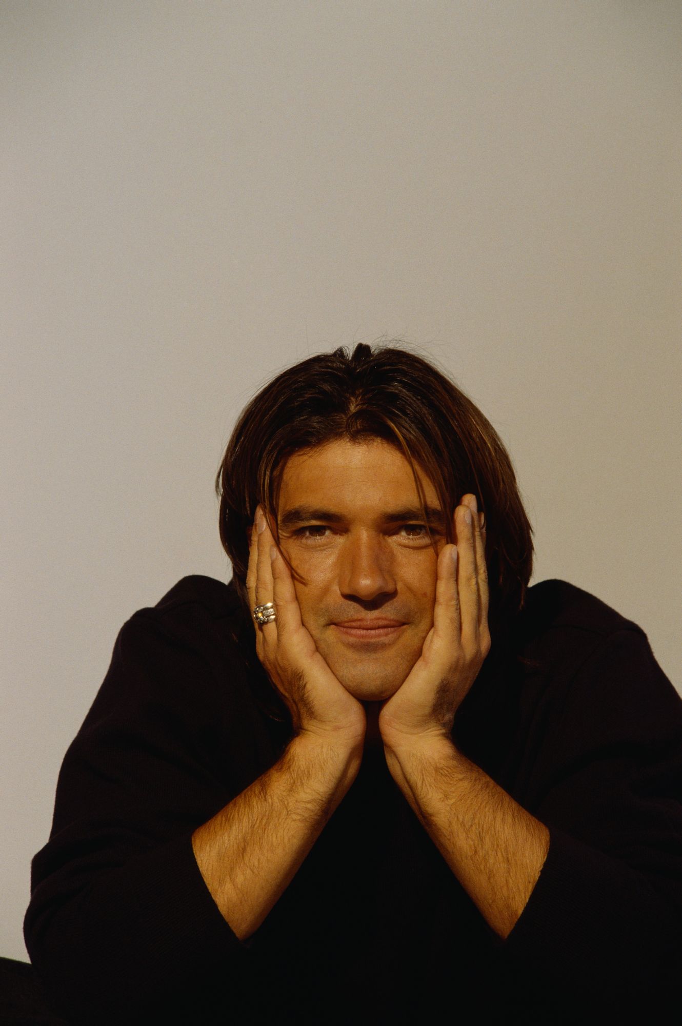  p>安东尼奥·班德拉斯(antonio banderas),1960年8月10日出生于