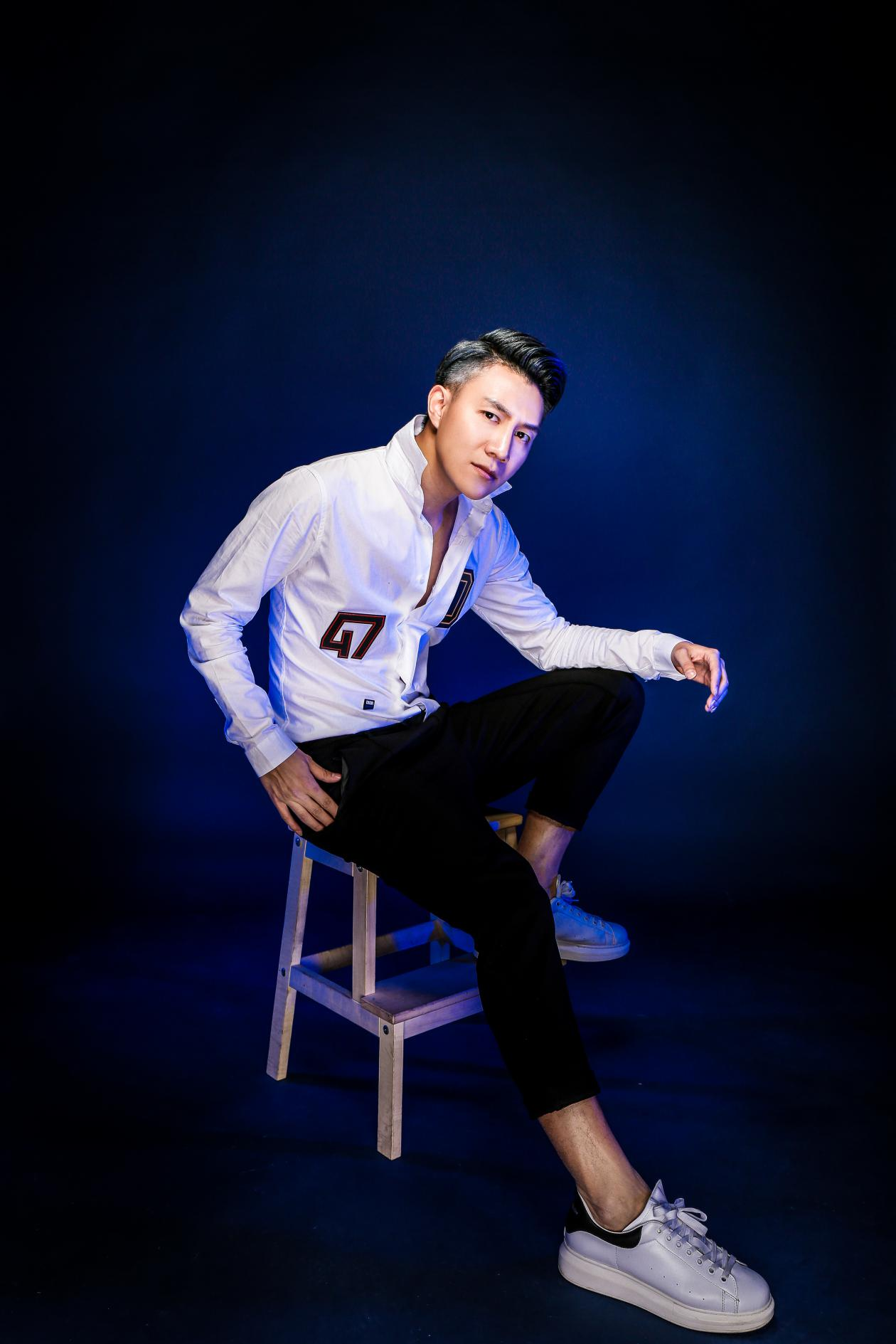  p>李西泽,男,四川成都人,血型ab型,白羊座,身高