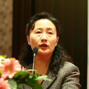 薛静