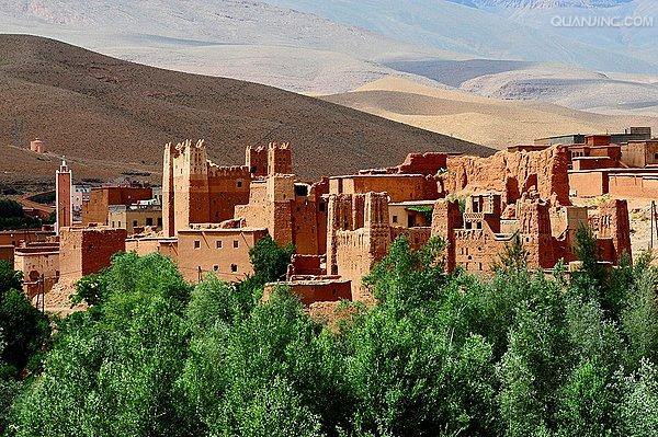  p>摩洛哥王国(阿拉伯语:                                  ),简称