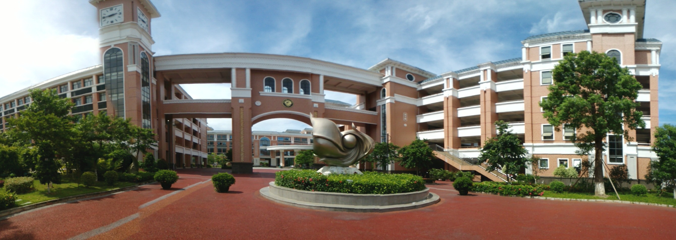  p>东莞市第六高级中学(以下简称"东莞六中")是2010年设立的全日制