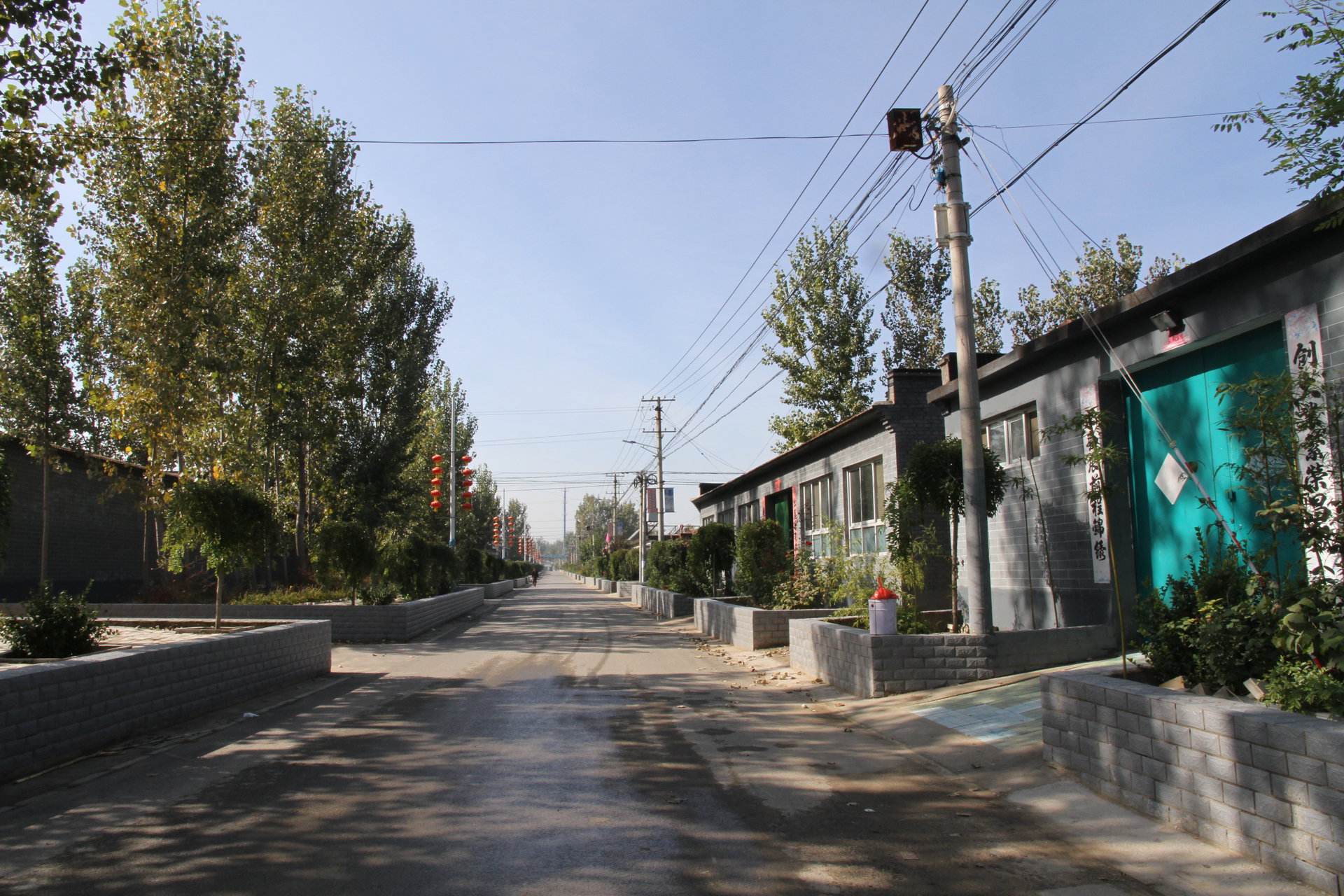  p>西麻各庄村[xīmágèzhuāng cūn] 属北京市大兴区榆垡镇.