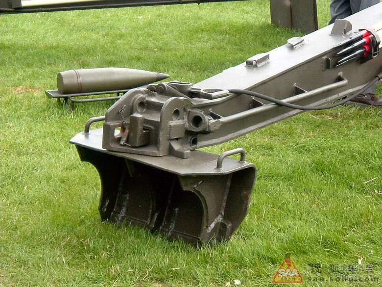 美国m-114a1式榴弹炮