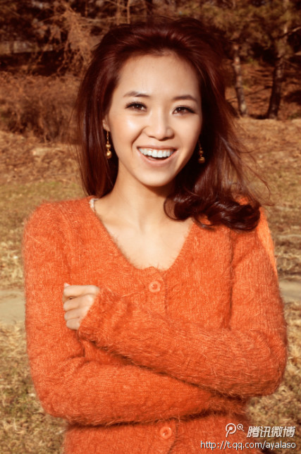  p>云朵,原名谢春芳,羌族,1987年2月7日出生于四川省阿坝藏族羌族自治