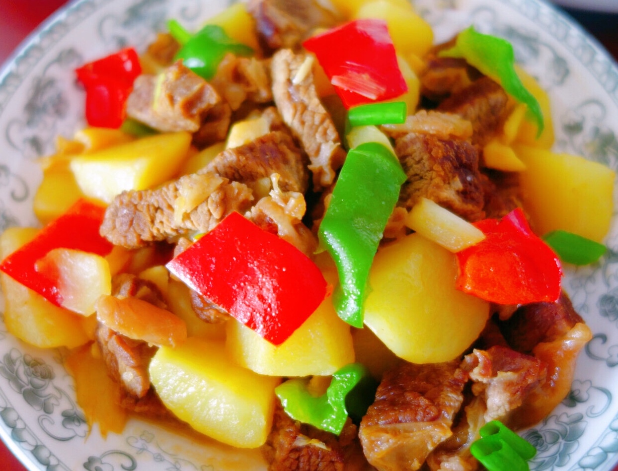 土豆青椒炒牛肉