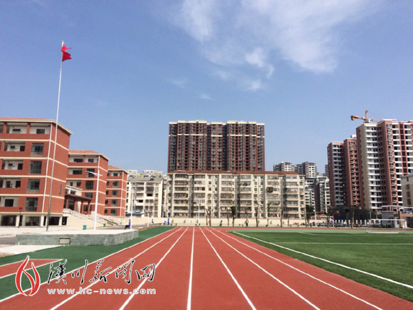 汉川市城关中学新校区搬迁工程于2015年10月完工.