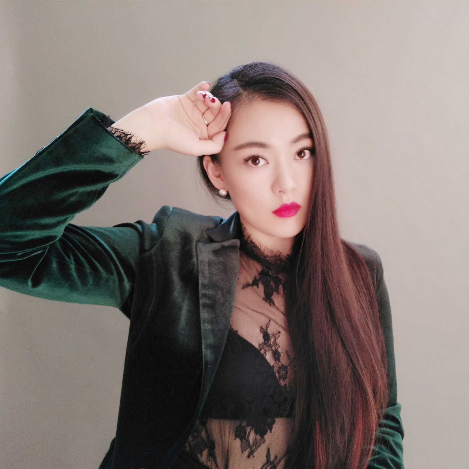  p data-id="gnwvxebt8w">林青,中国女演员,编剧.