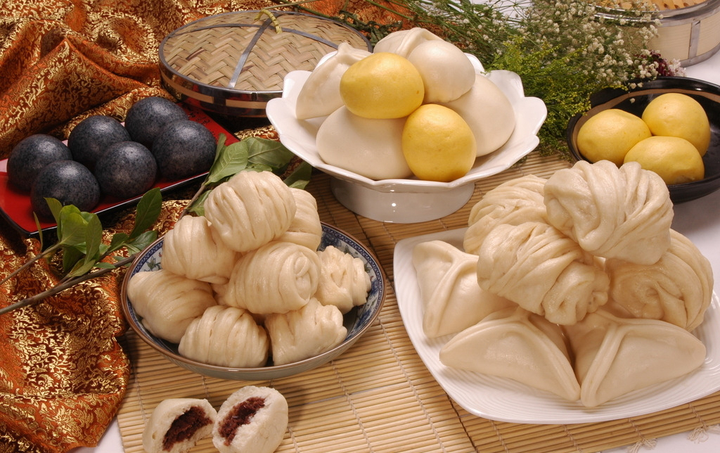 世界各地均有不同种类的面食,中国的面点小吃历史悠久,风味各异,品种