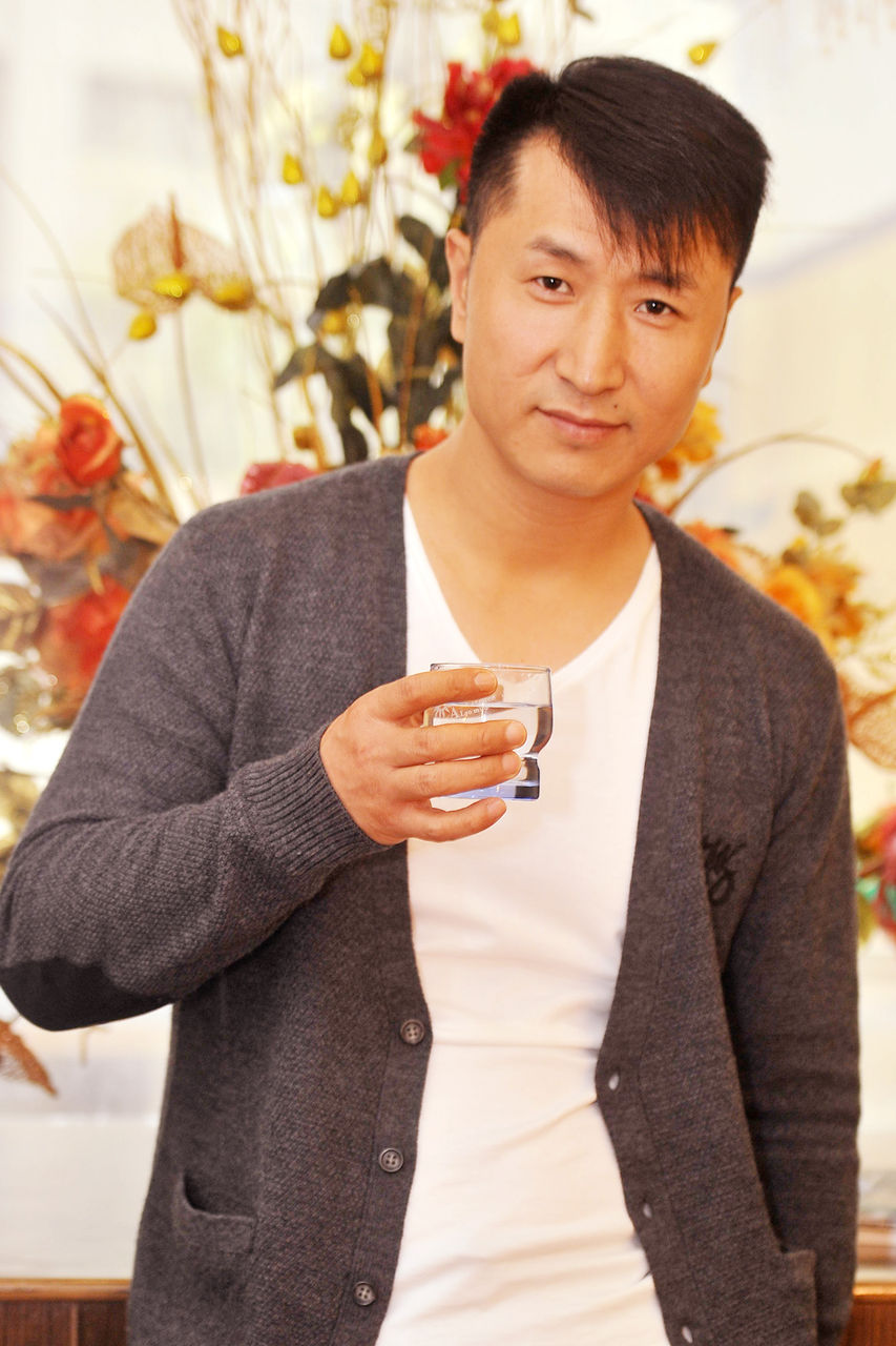 px40w3n">张笑君,1970年6月12日出生于山东省济南市,中国内地影视演员