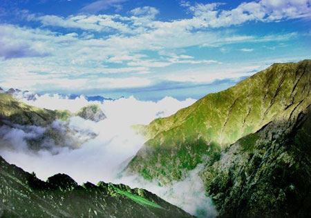 乌鲁克库勒火山群,位于 a target="_blank" href="/item/新疆/132263"