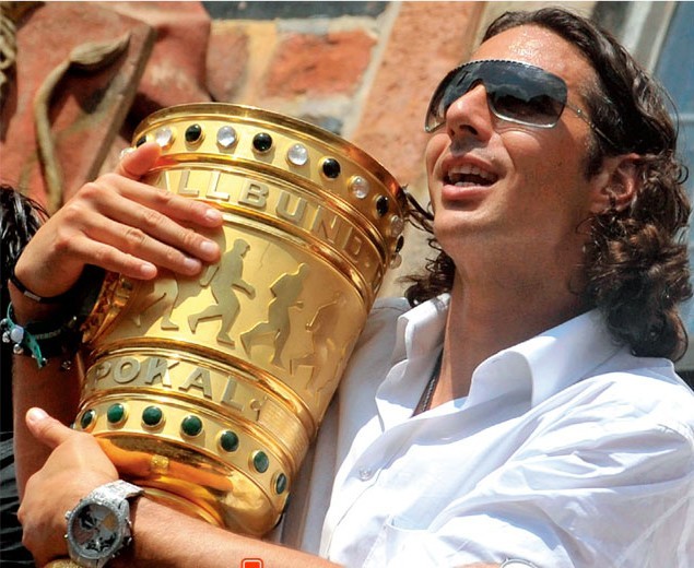  p data-id="gnwkuk41ji">克劳迪奥·皮萨罗(claudio pizarro),1978年