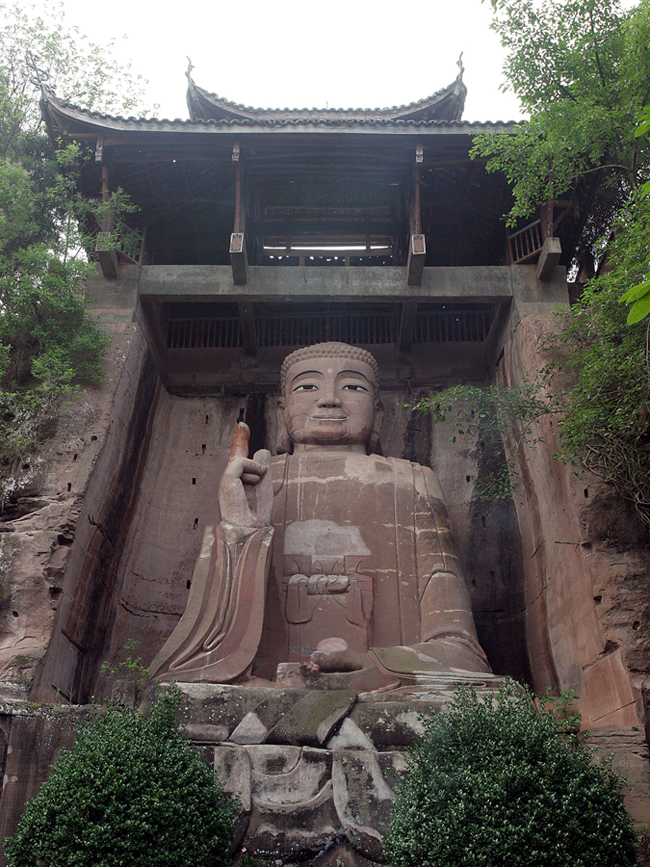  p data-id="gnwhlng3mh">黄桷大佛,又名黄葛大佛,位于安岳县城西北