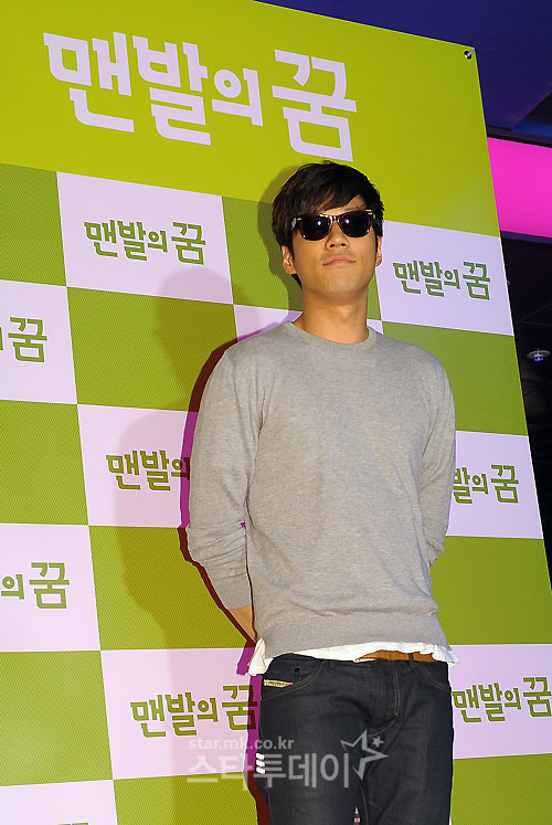  p>李天熙,1979年2月19日出生于韩国,韩国男演员,毕业于 a target="