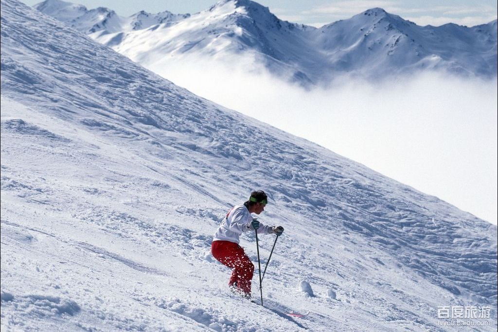  p>平山神鹿滑雪场,位于 a href="#" data-lemmaid="129397">黑龙江省